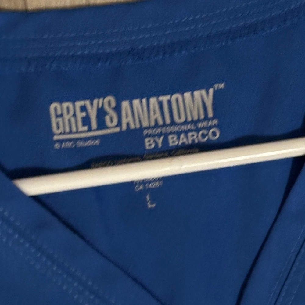 Greys anatomy scrub set.